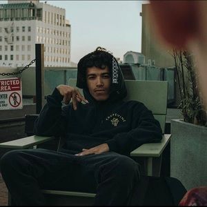 Meet your Posher, Diego